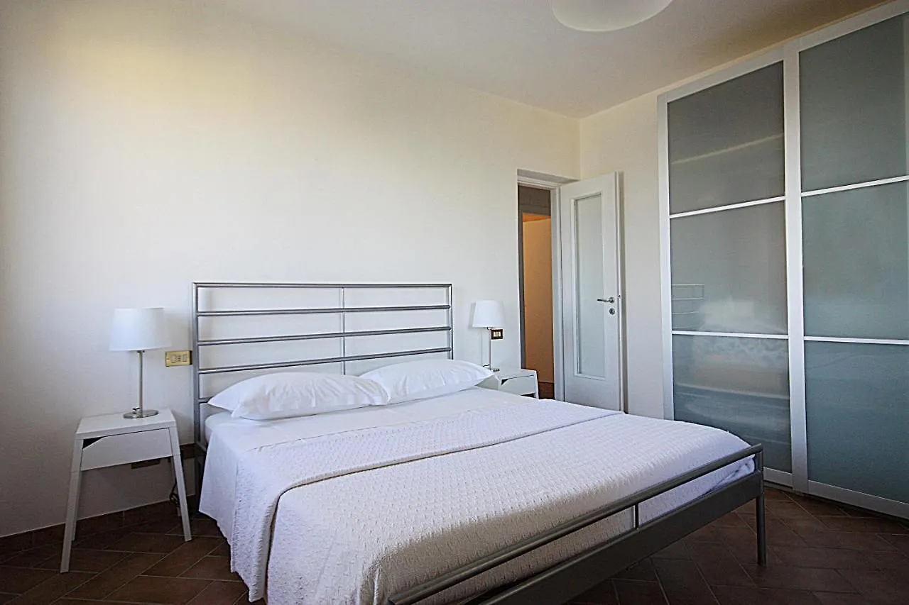 La Villa Degli Ulivi Soiano Del Lago Casa vacanze