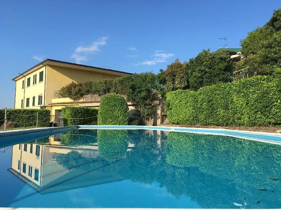 Ferienhaus La Villa Degli Ulivi Soiano Del Lago Italien